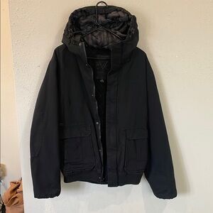 Volcom Men's Large Black Hooded Jacket